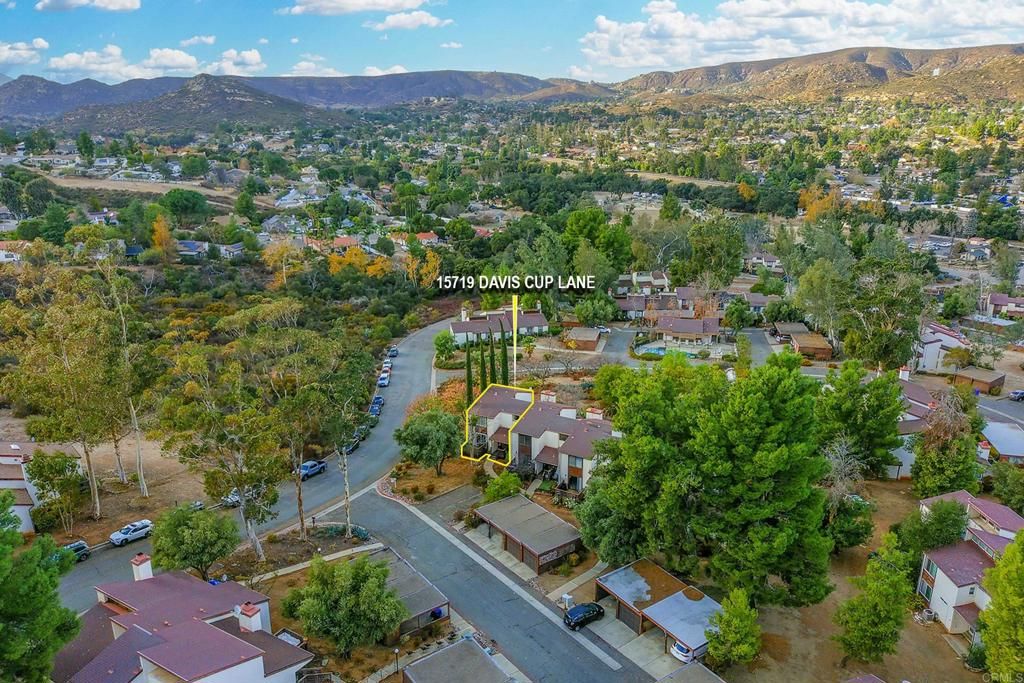 Image 7 of property listing at 15719 Davis Cup Lane, Ramona, CA 92065