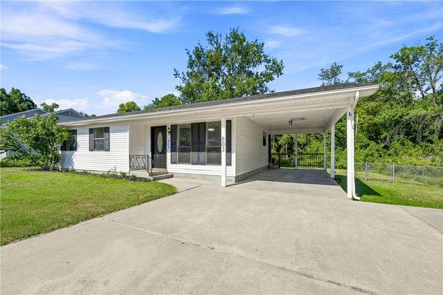 803 4th Avenue, Gravette, AR 72736