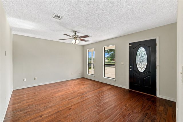 803 4th Avenue, Gravette, AR 72736