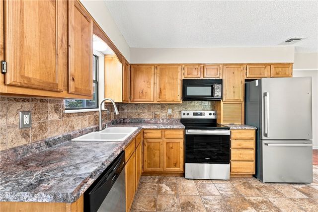 803 4th Avenue, Gravette, AR 72736