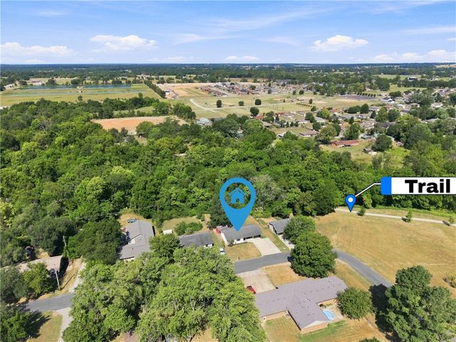 803 4th Avenue, Gravette, AR 72736
