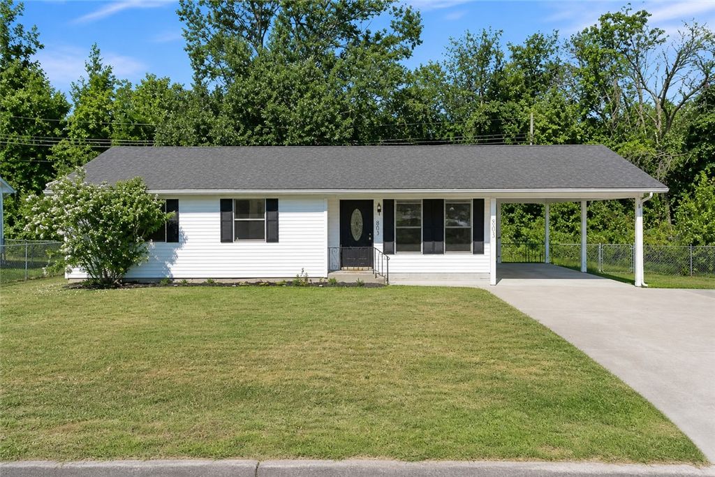 803 4th Avenue, Gravette, AR 72736