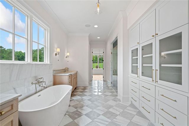 615 Claxton Lane, Milton, GA 30004