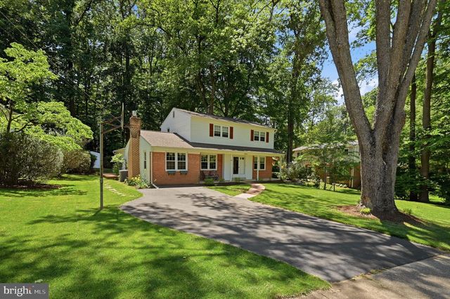 5004 LINETTE LN, Annandale, VA 22003