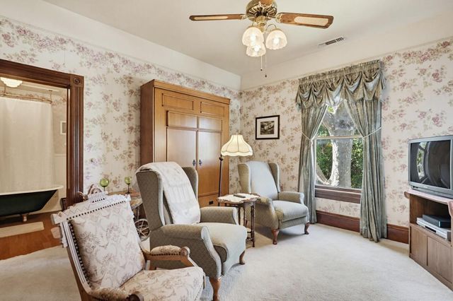 203 Pleasant St, Grass Valley, CA 95945