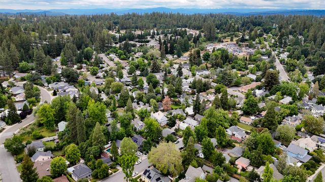 203 Pleasant St, Grass Valley, CA 95945
