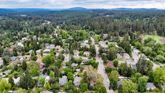 203 Pleasant St, Grass Valley, CA 95945