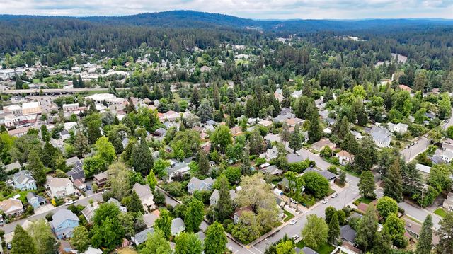 203 Pleasant St, Grass Valley, CA 95945