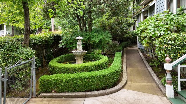 203 Pleasant St, Grass Valley, CA 95945