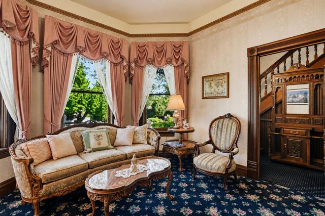 203 Pleasant St, Grass Valley, CA 95945