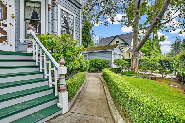 203 Pleasant St, Grass Valley, CA 95945