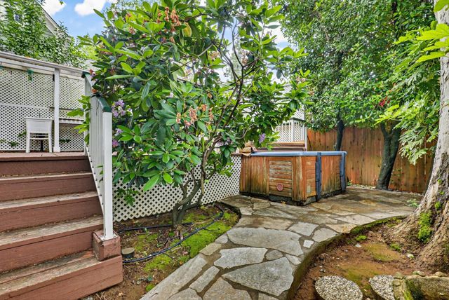 203 Pleasant St, Grass Valley, CA 95945