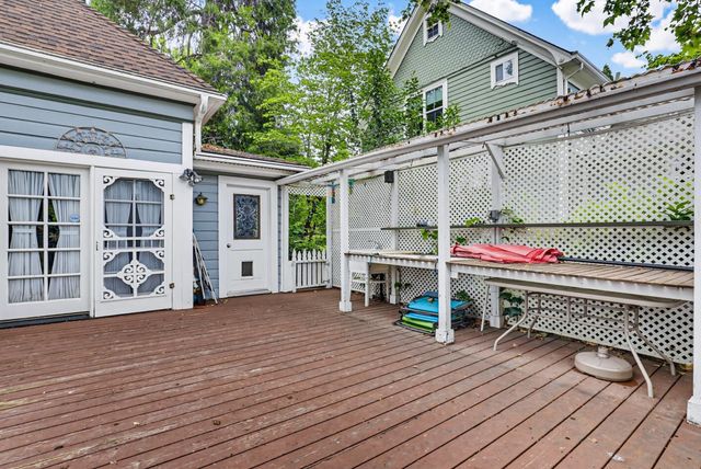203 Pleasant St, Grass Valley, CA 95945