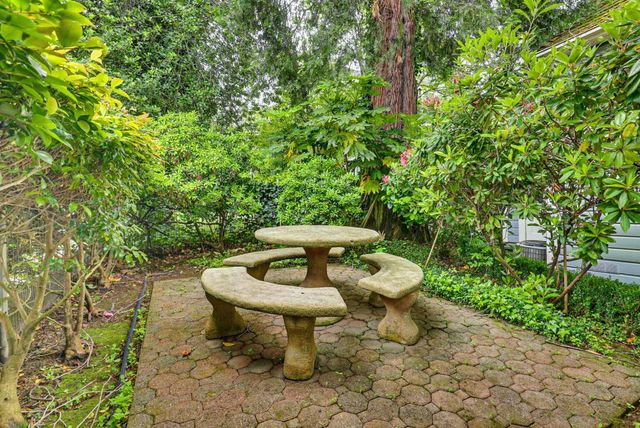 203 Pleasant St, Grass Valley, CA 95945