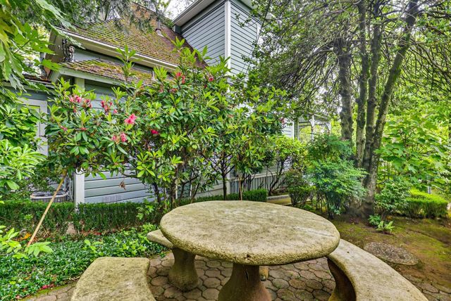 203 Pleasant St, Grass Valley, CA 95945