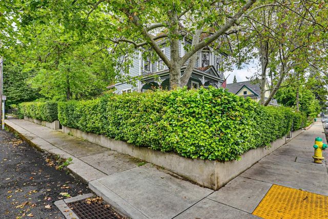203 Pleasant St, Grass Valley, CA 95945