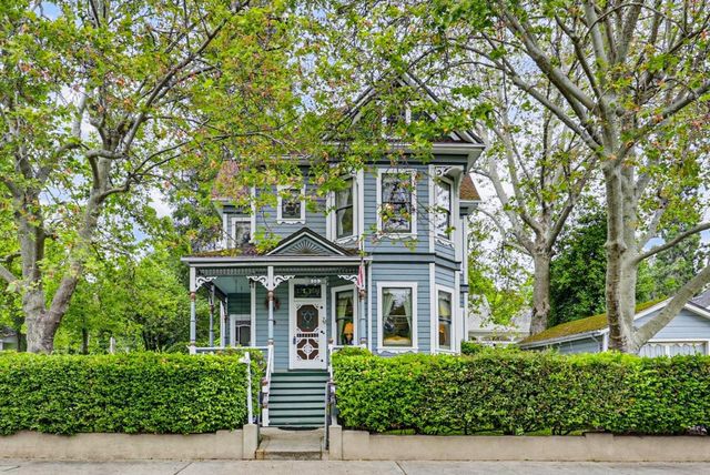 203 Pleasant St, Grass Valley, CA 95945