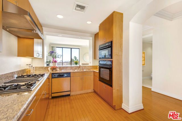 11847 Gorham Avenue 403, Los Angeles, CA 90049