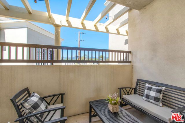 11847 Gorham Avenue 403, Los Angeles, CA 90049