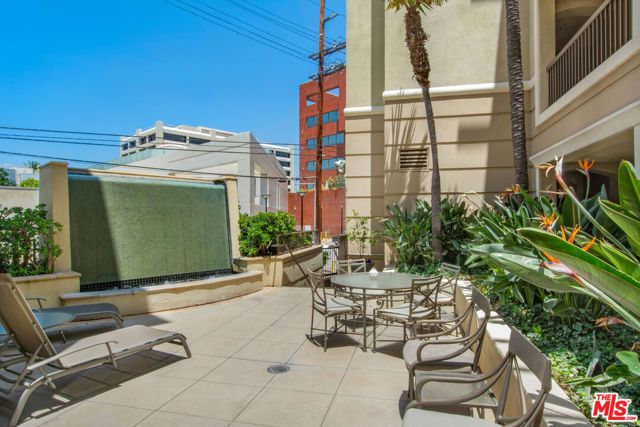 11847 Gorham Avenue 403, Los Angeles, CA 90049