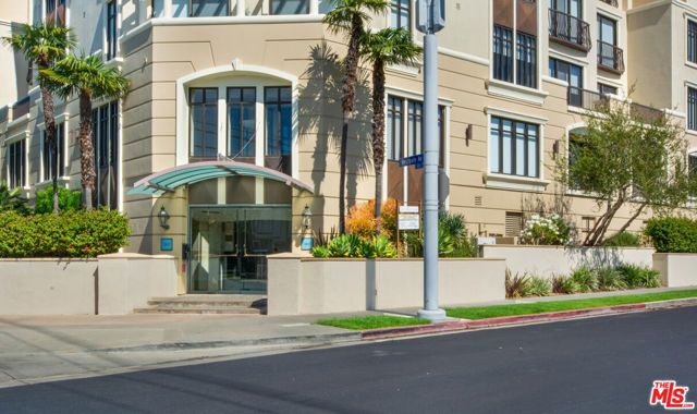 11847 Gorham Avenue 403, Los Angeles, CA 90049