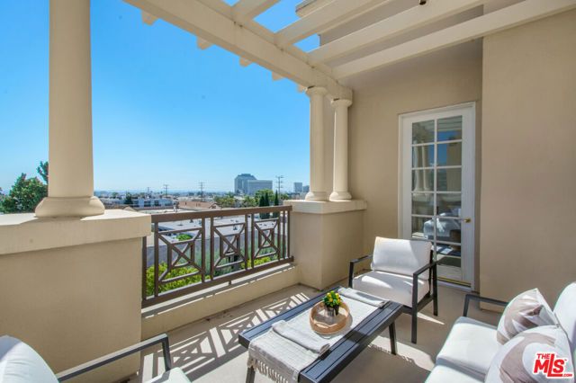 11847 Gorham Avenue 403, Los Angeles, CA 90049