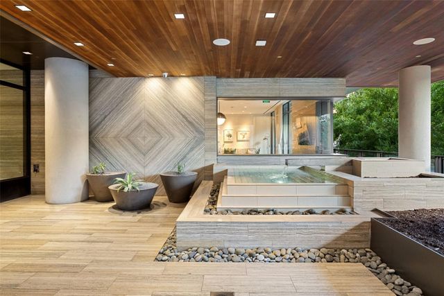 501 West Ave 3304, Austin, TX 78701