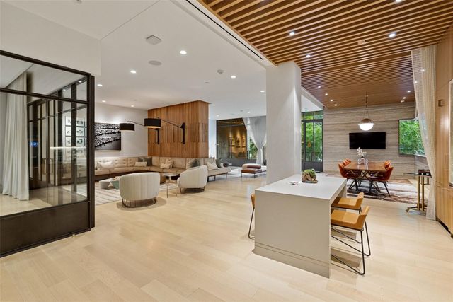 501 West Ave 3304, Austin, TX 78701