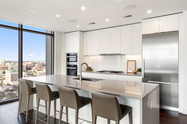 501 West Ave 3304, Austin, TX 78701
