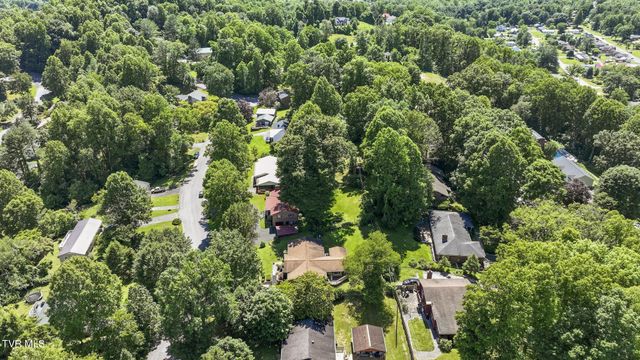 1511 East Mountain View Avenue, Big Stone Gap, VA 24219