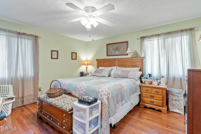 1511 East Mountain View Avenue, Big Stone Gap, VA 24219