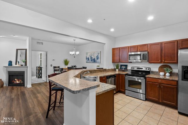 29981 Fox Run Circle, Warren, MI 48092