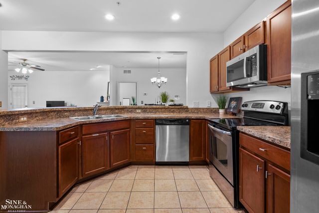 29981 Fox Run Circle, Warren, MI 48092