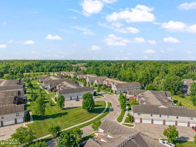 29981 Fox Run Circle, Warren, MI 48092
