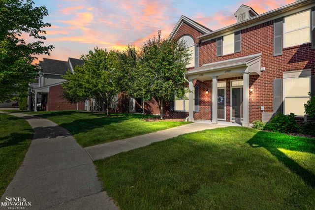 29981 Fox Run Circle, Warren, MI 48092