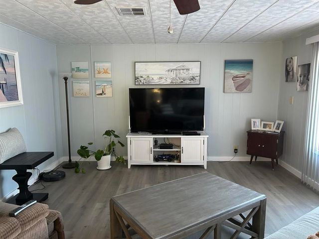 1506 Oak Drive 22, Vista, CA 92084