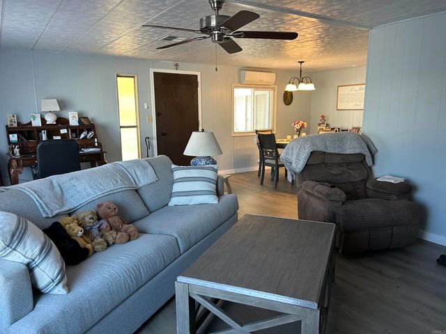 1506 Oak Drive 22, Vista, CA 92084