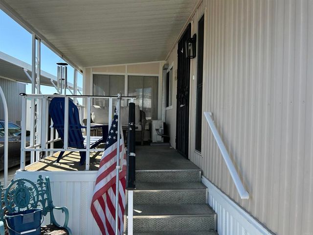 1506 Oak Drive 22, Vista, CA 92084