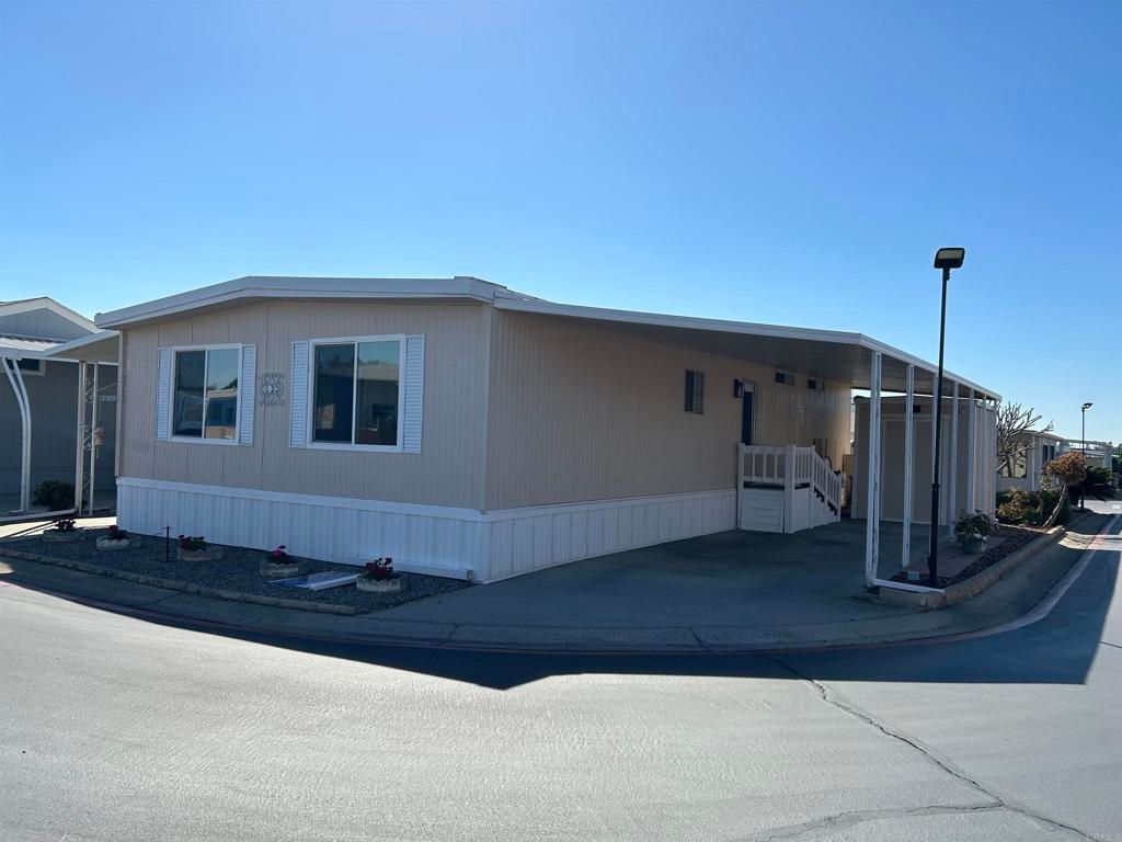 1506 Oak Drive 22, Vista, CA 92084