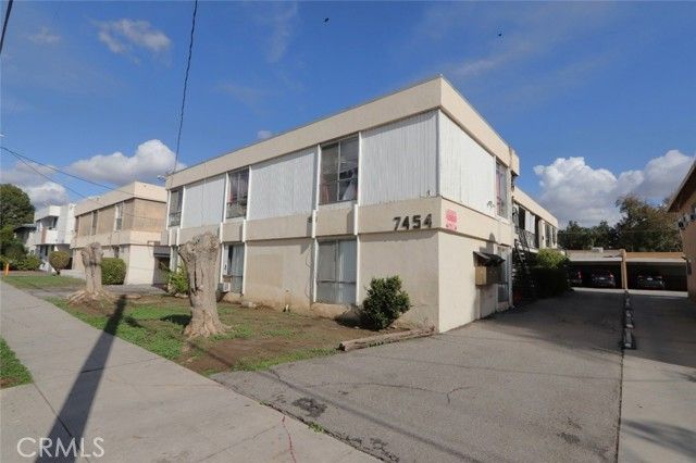 7454 Canby, Reseda (los Angeles), CA 91335