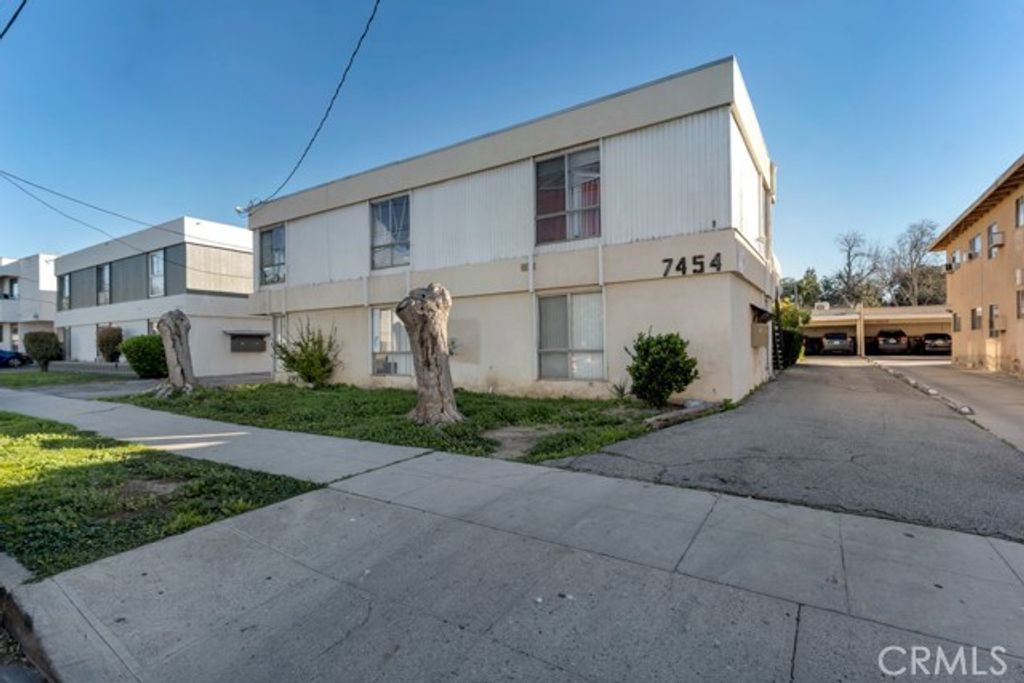 7454 Canby, Reseda (los Angeles), CA 91335