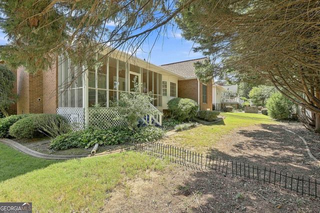 250 Brittany Chase, Fayetteville, GA 30214