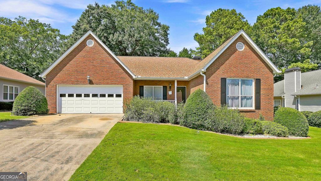 250 Brittany Chase, Fayetteville, GA 30214