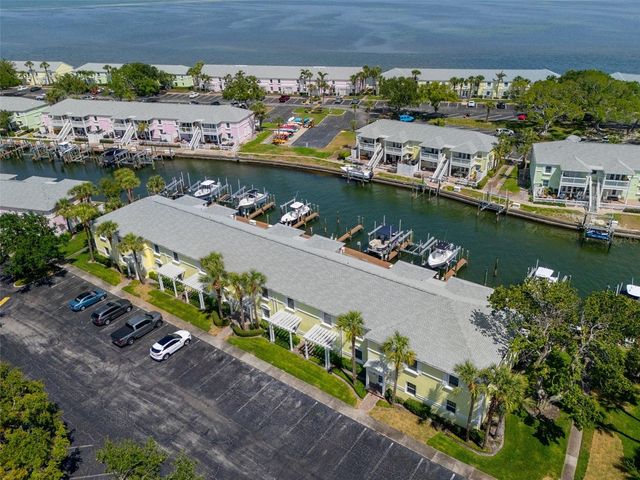 5174 BEACH DRIVE SE B, St Petersburg, FL 33705