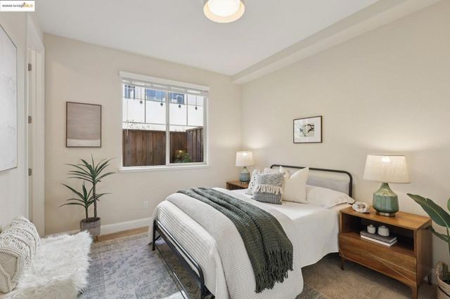 6472 Bayview Dr, Oakland, CA 94605