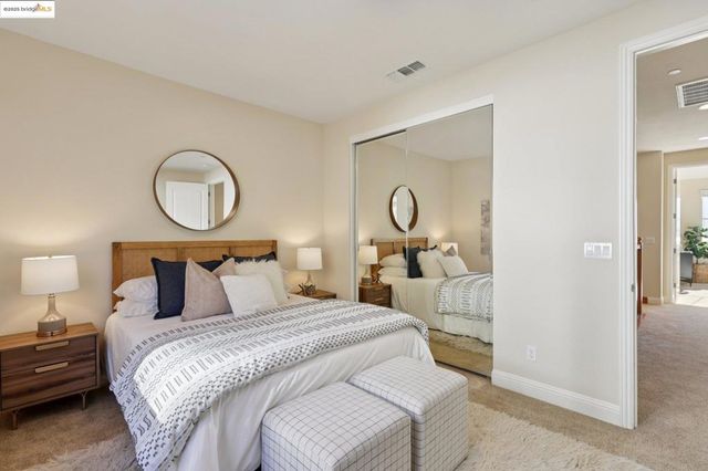 6472 Bayview Dr, Oakland, CA 94605