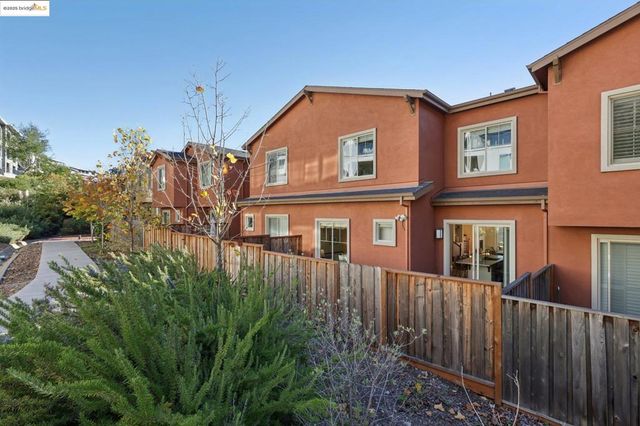 6472 Bayview Dr, Oakland, CA 94605