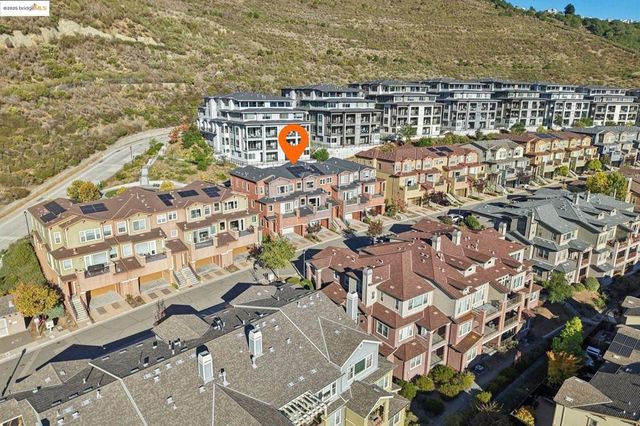 6472 Bayview Dr, Oakland, CA 94605