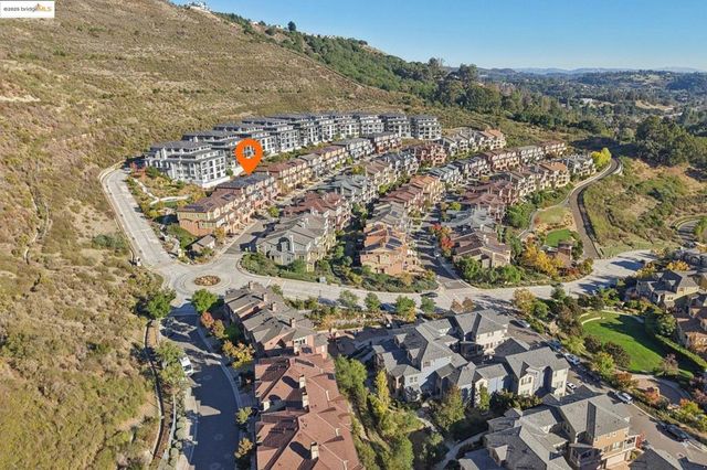 6472 Bayview Dr, Oakland, CA 94605