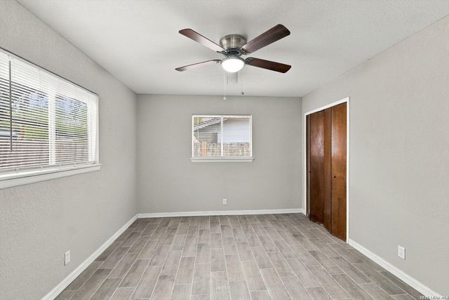 7123 Tealeaf St, Leon Valley, TX 78238